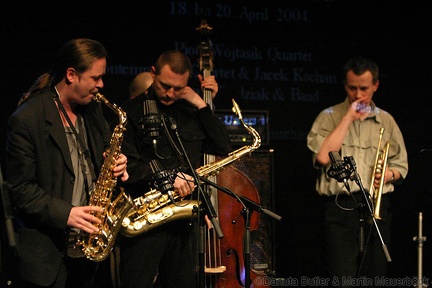 Thomas Kaufmann (saxophone)Maciej Sikala (saxophone)Piotr Wojtasik (trumpet)